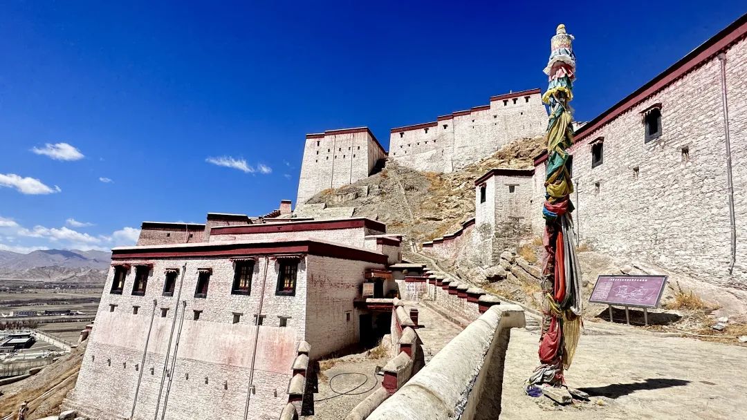 7月24日|浓浓援藏情，沪藏一家亲珠穆朗玛峰、扎什伦布寺9日“上海-日喀则”援藏旅游包机活动