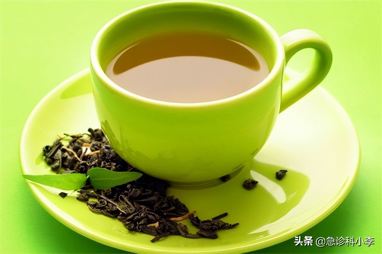 每天多喝水到底是养肾还是伤肾,喝水伤肾越深提醒正确饮水养肾