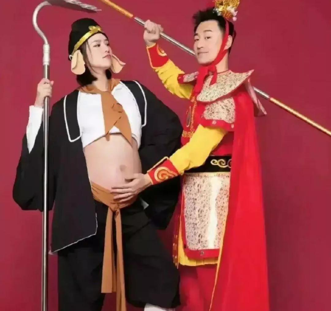 林峰夫妇孕照,林峰猪八戒孕妇照
