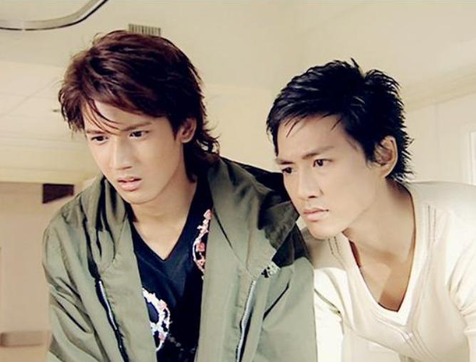 43岁还在演纯情少年？糊了的“花弄影”，为何沦为烂片主角？