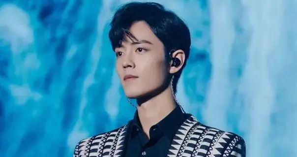 2018年肖战是不是世界首帅,肖战连续4年蝉联世首帅照片变化