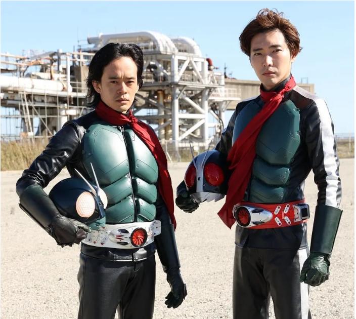 日本国宝级帅哥假面骑士,假面骑士救了人却被伤害