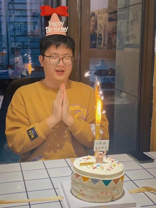 上班族辞职创业月入10万,95后的我裸辞创业