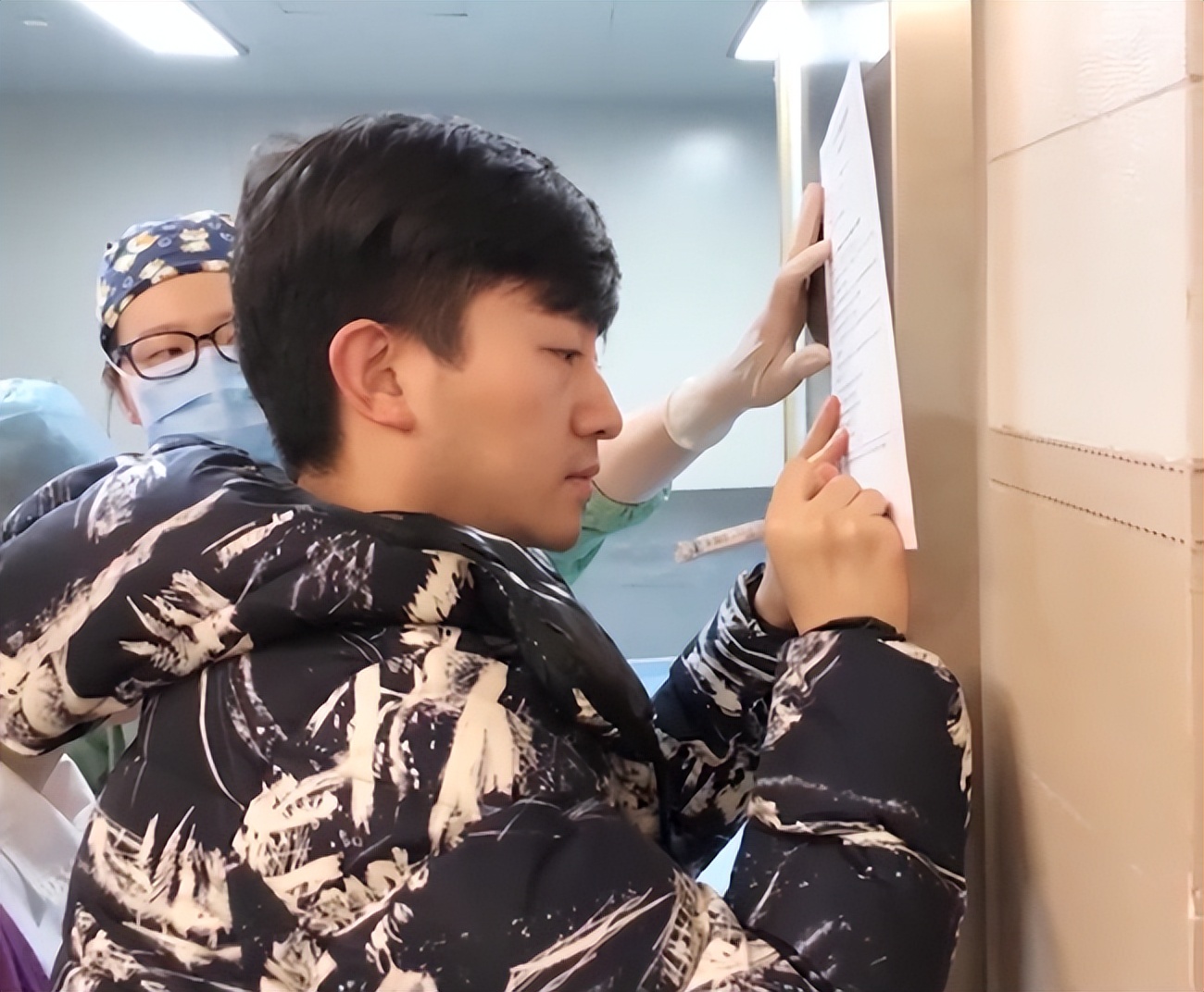 吴敏霞怀胎5月不忘工作,吴敏霞是顺产还是剖腹产