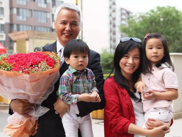 张庭夫妇一夜倾家荡产,张庭夫妇上海买房