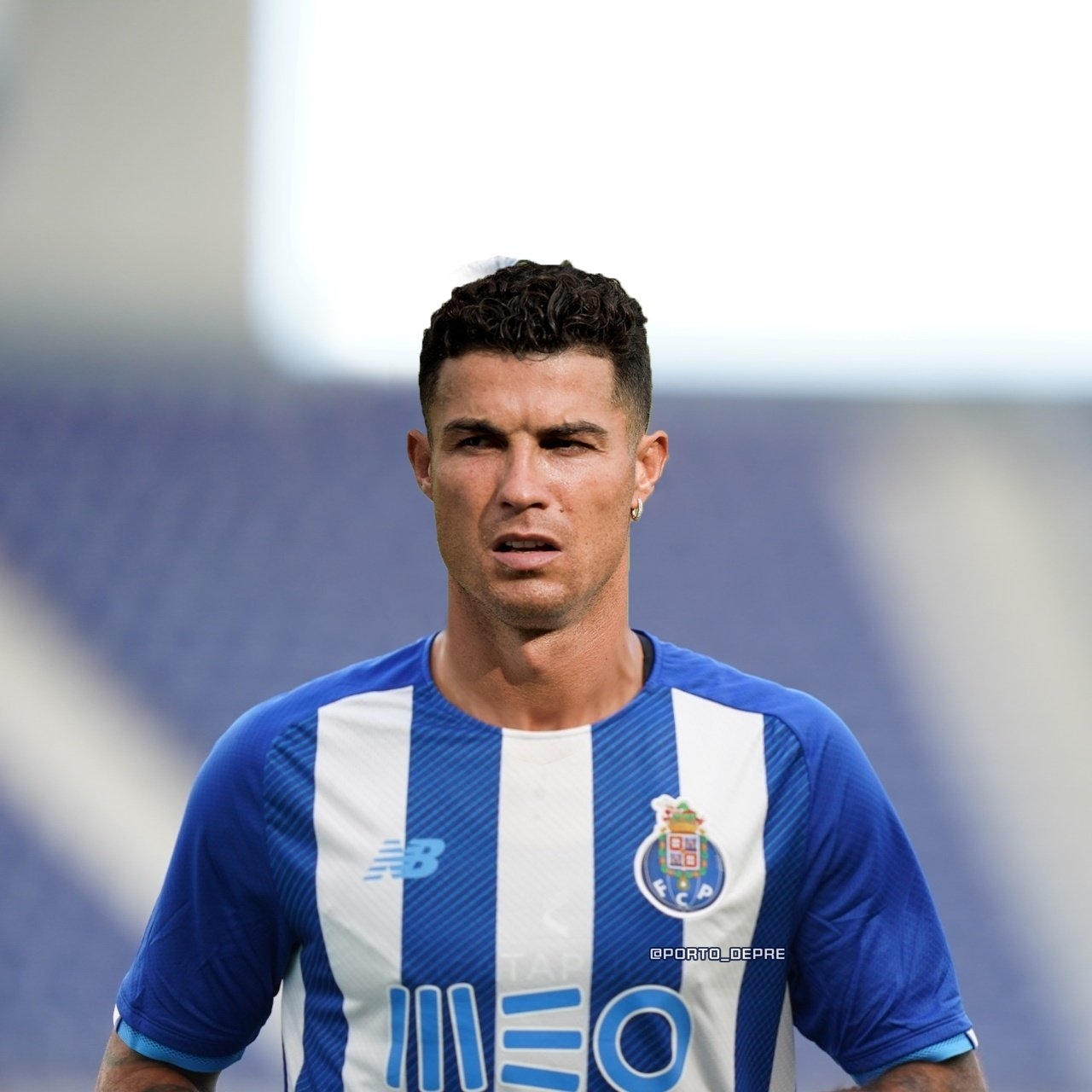 c罗是不是已经超越大罗了,c罗一个不可替代的足球传奇