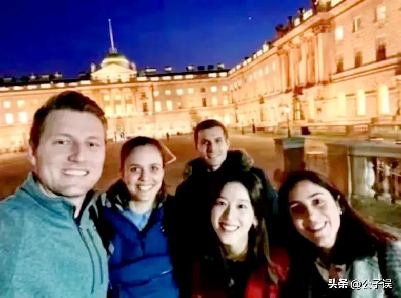 奶茶妹妹章泽天和刘强东现状,奶茶妹妹爆料刘强东富到什么程度