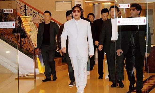 “上海仔”如何从四大黑帮之一“和胜和”坐馆沦落成了“老赖”?