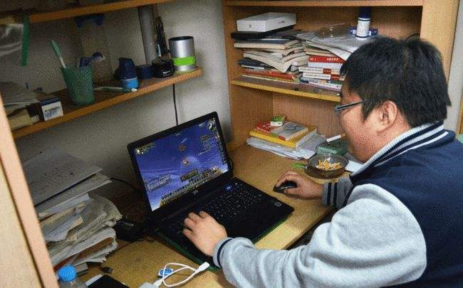 大一新生打游戏赚钱,大一学生玩游戏太入迷怎么办