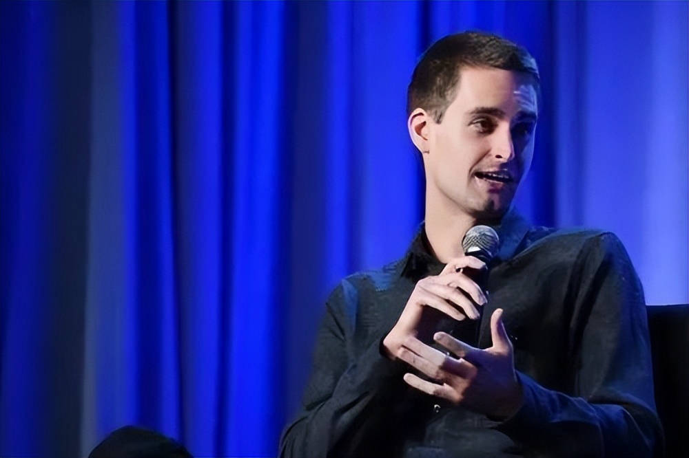 维密米兰达可儿生三胎,维密名模二婚