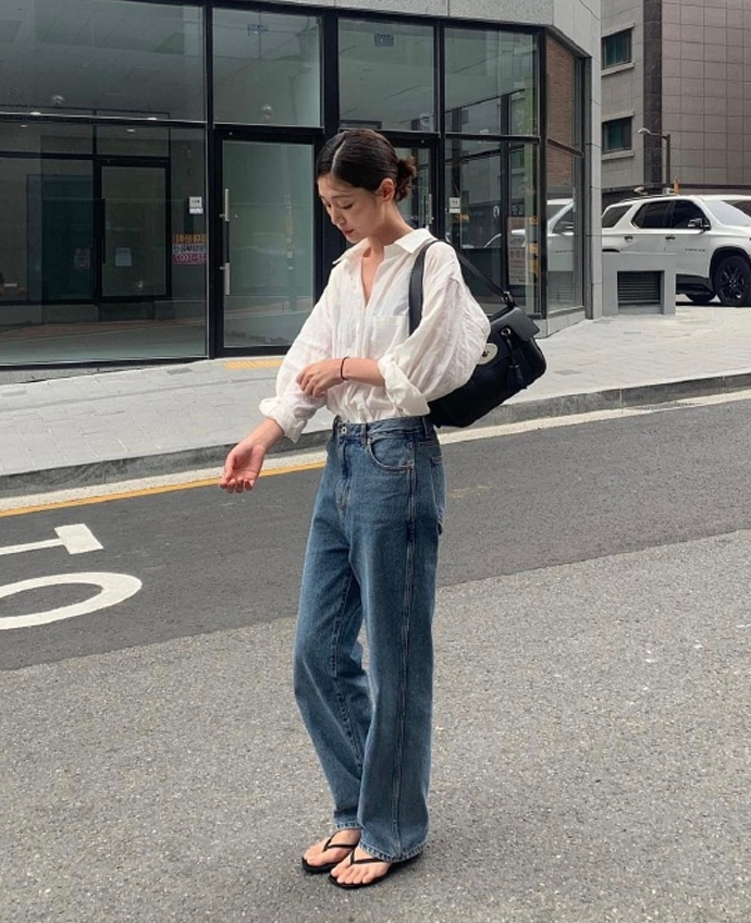 亚麻宽大白衬衫怎么搭配,早秋必备衬衫