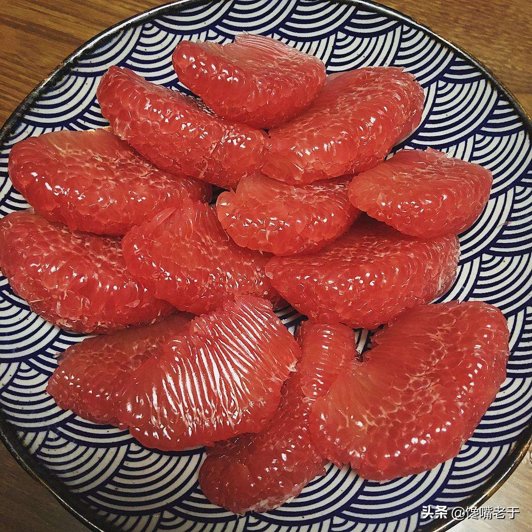 糖分比较低的适合老年人吃的水果,低糖高营养中老年人要多吃