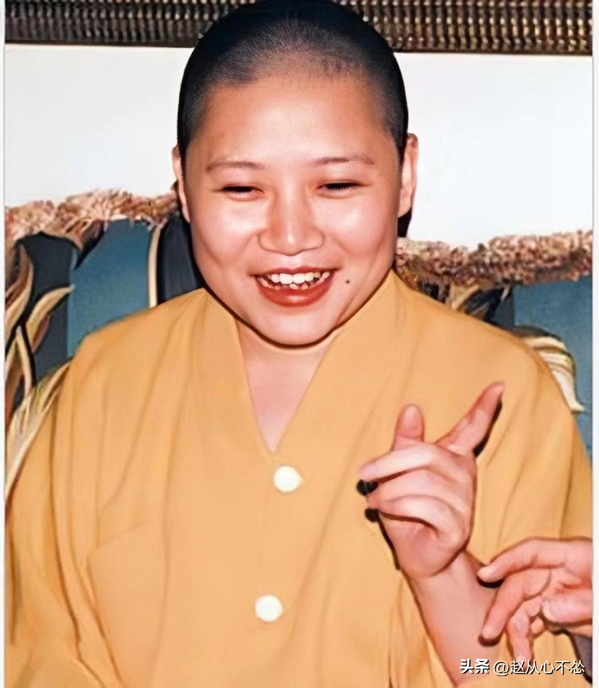 李娜从当红歌到遁入空门,李娜遁入空门是什么意思