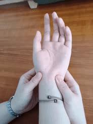 中风偏瘫半身发硬是怎么回事,中风偏瘫以后手老是没力该怎么办