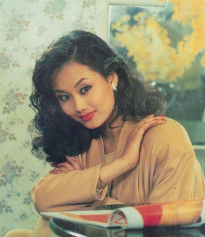 瞿颖年轻时的盛世美颜图文,初代瞿颖