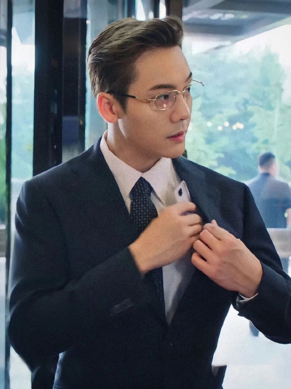 一款最帅气的男士发型,成熟男士头发稀少适合剪什么发型