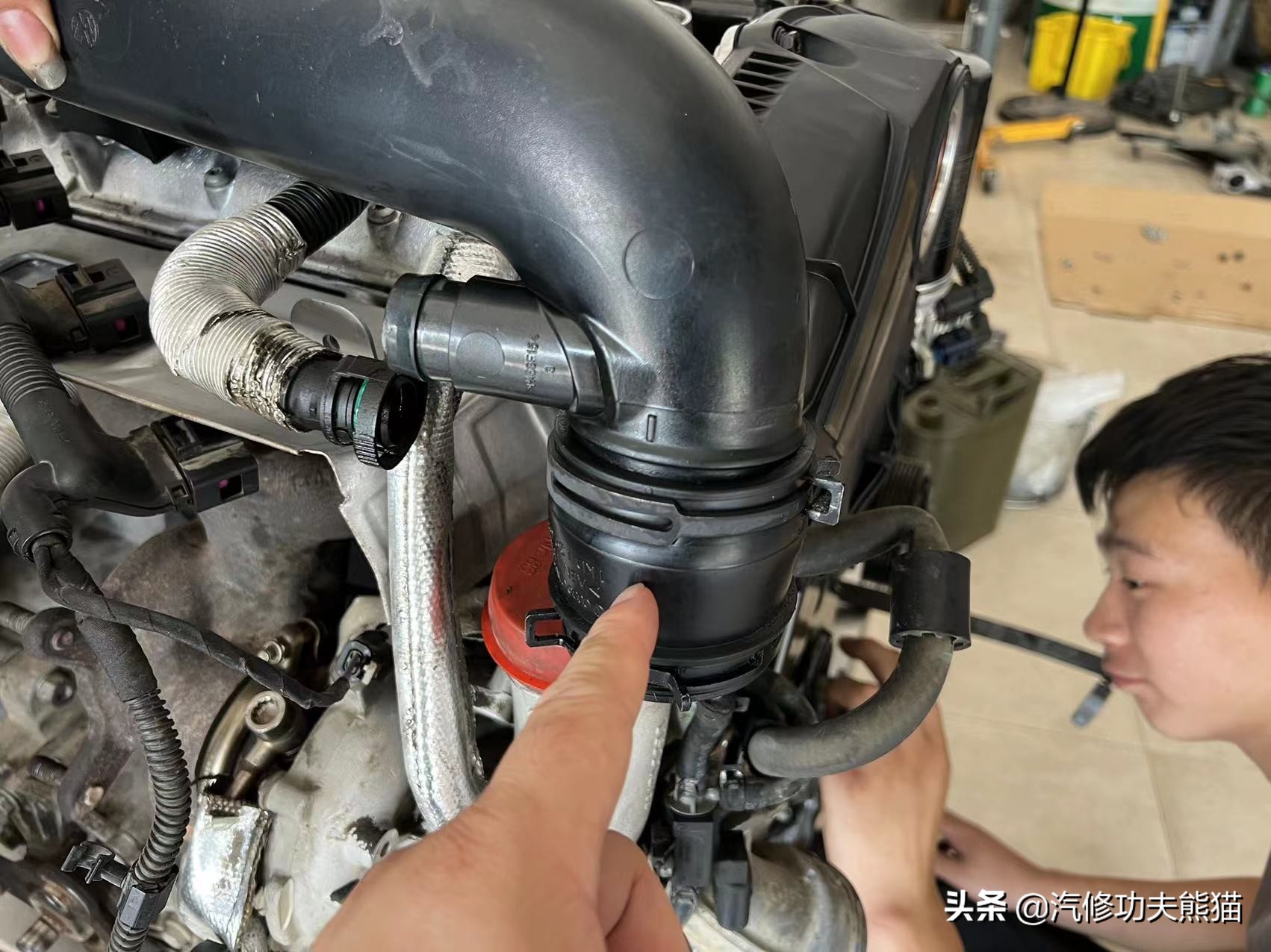 严谨的德国工人钣金修复,严谨的德国师傅修复事故车