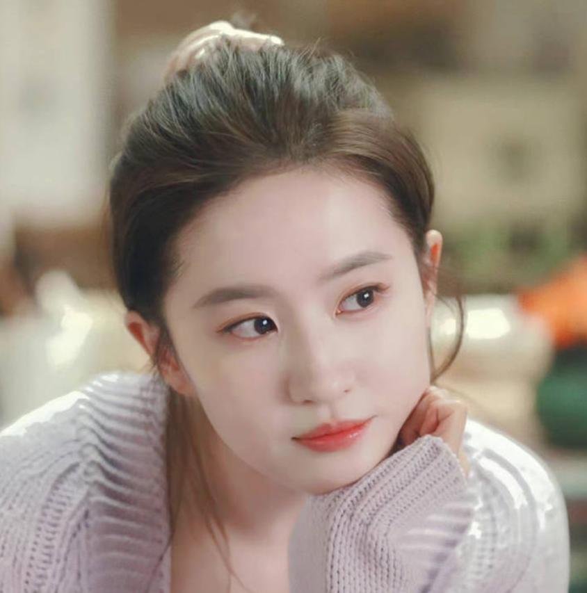 完美女神根本不存在！死皮、黑头、痘痘、毛孔…怼脸暴露真实颜值