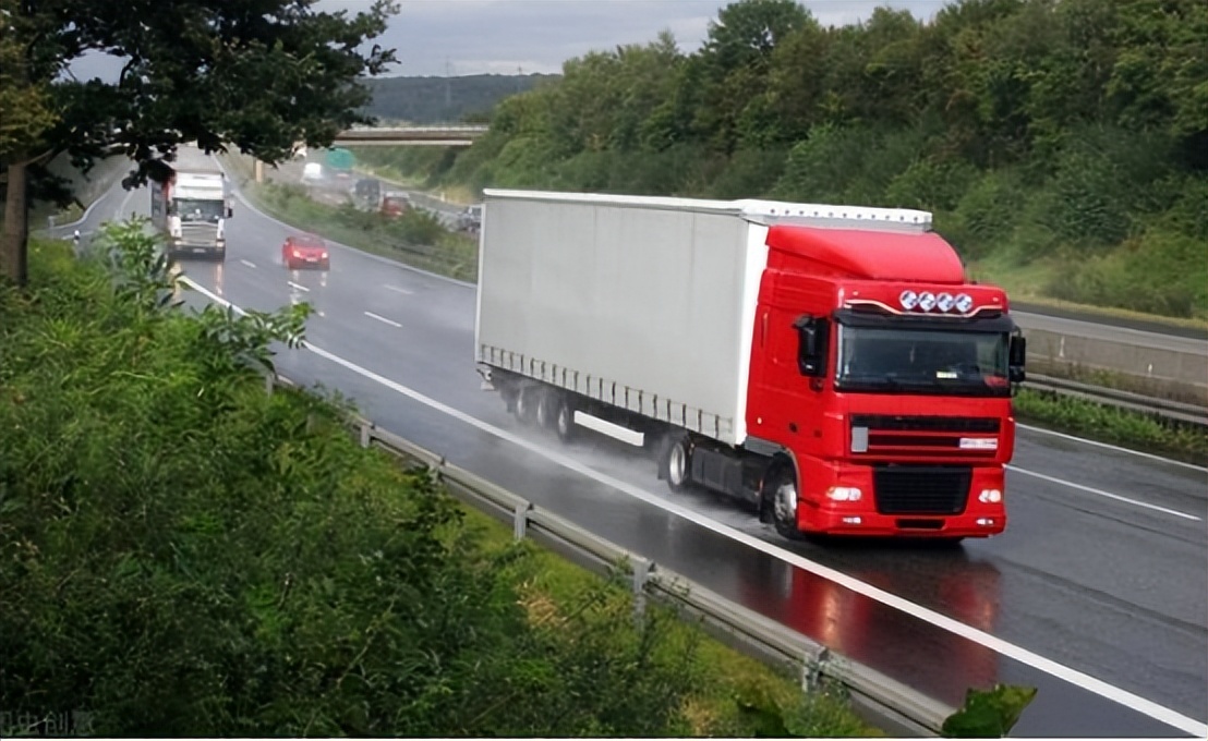 从年入38万的精英到拼命的加班人,中港司机怎么变化这么大?