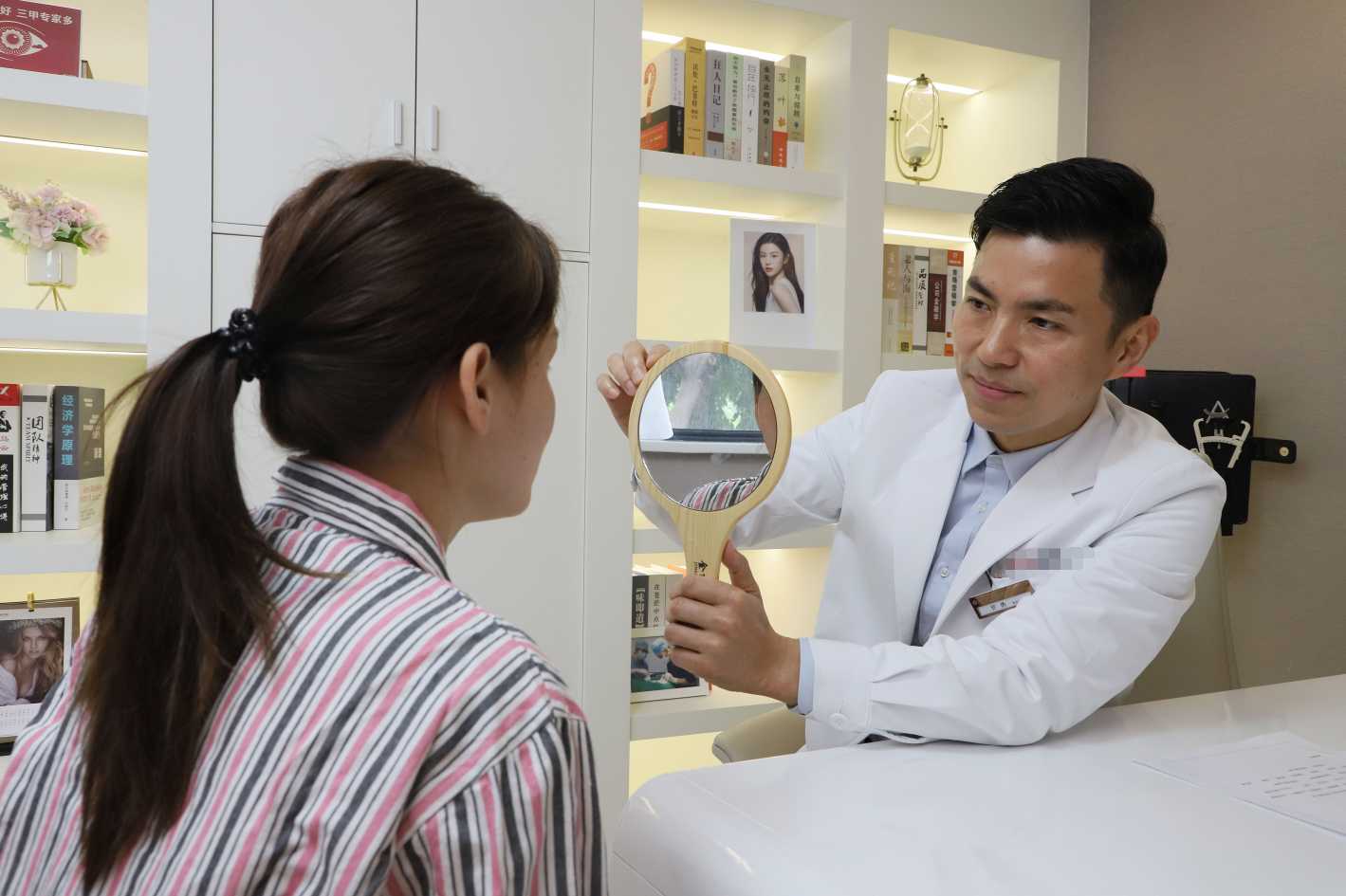 “三甲”不再是医学硕士生首选，技师和医美成新宠，原因很现实