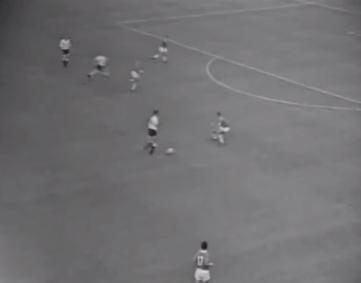 世界三大公认足球球王,球王贝利巴西足球传奇