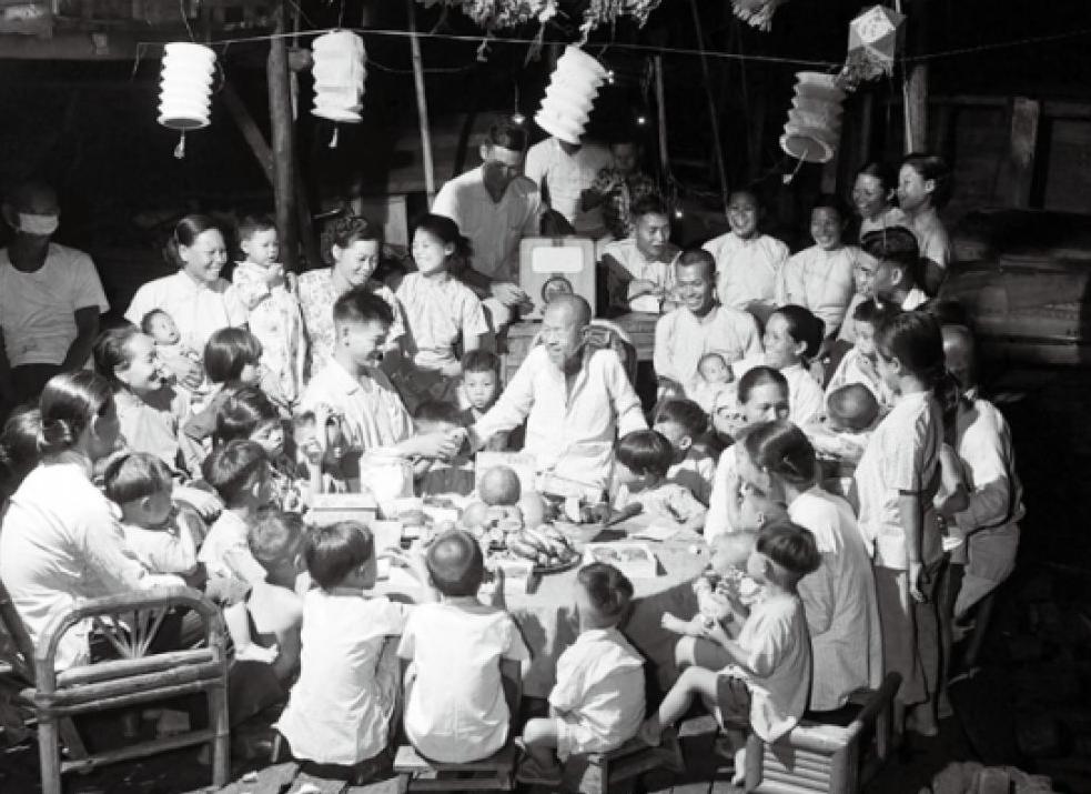 70年代下馆子的人现在是什么水平,70年代下馆子大概多少钱