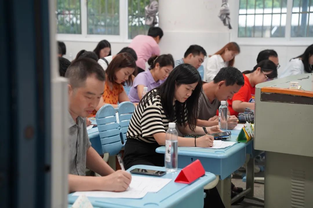 龙湾小学开家长会,温州中学2024年新生家长会