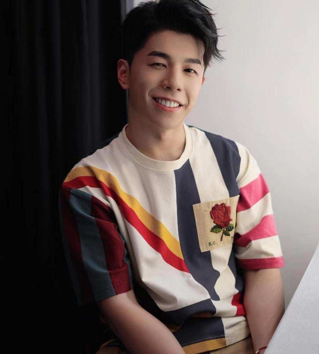 TVB绿叶获高层钦点开剧！曾穷到账户仅3位数，胸口留十寸长疤痕