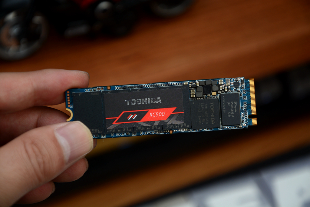 颜值与速度并存，免工具安装，酷冷至尊神钥AirM.2NVME硬盘盒开箱