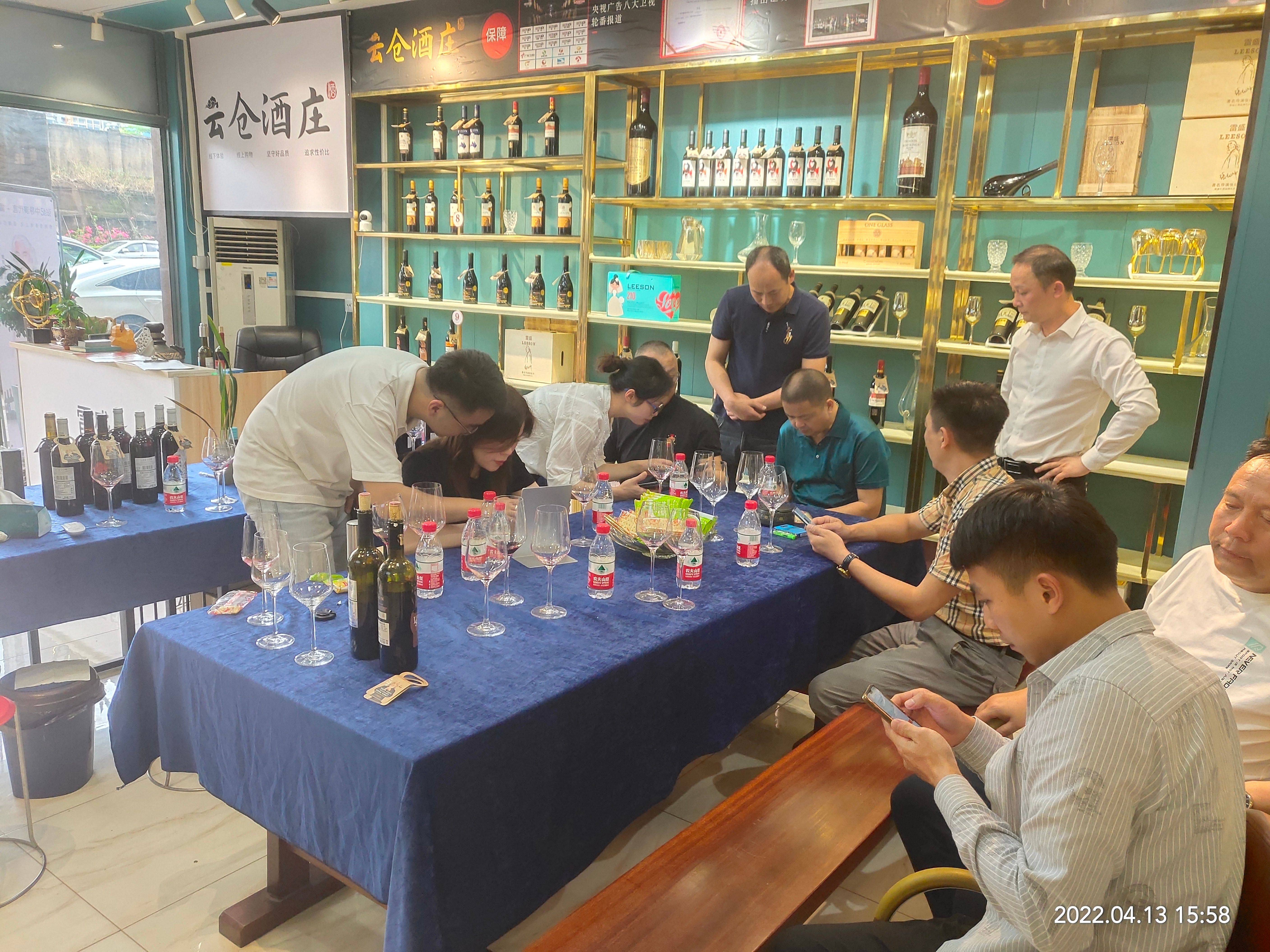 雷盛红酒100块属于哪个档次,雷盛红酒属于什么档次