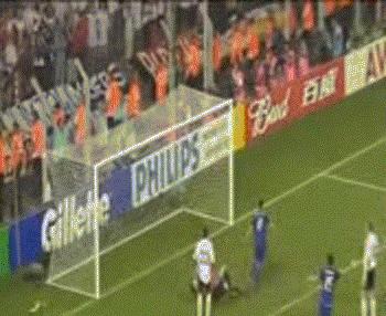 连续无缘世界杯的残酷事实是否让人更怀念02与06年的蓝衣军团？