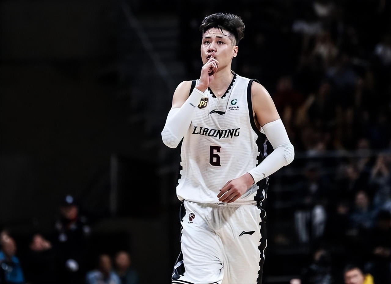 最高年薪1000万!香港球队发掘人才太狠,辽宁功勋老将成潜在对象