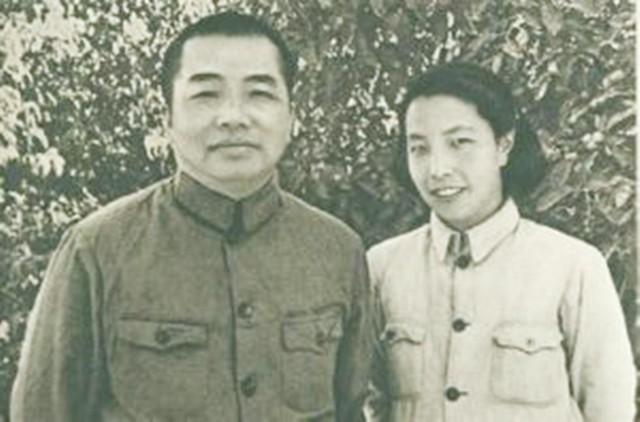 新中国成立后，十大元帅的夫人都做什么工作？又有谁授衔了？