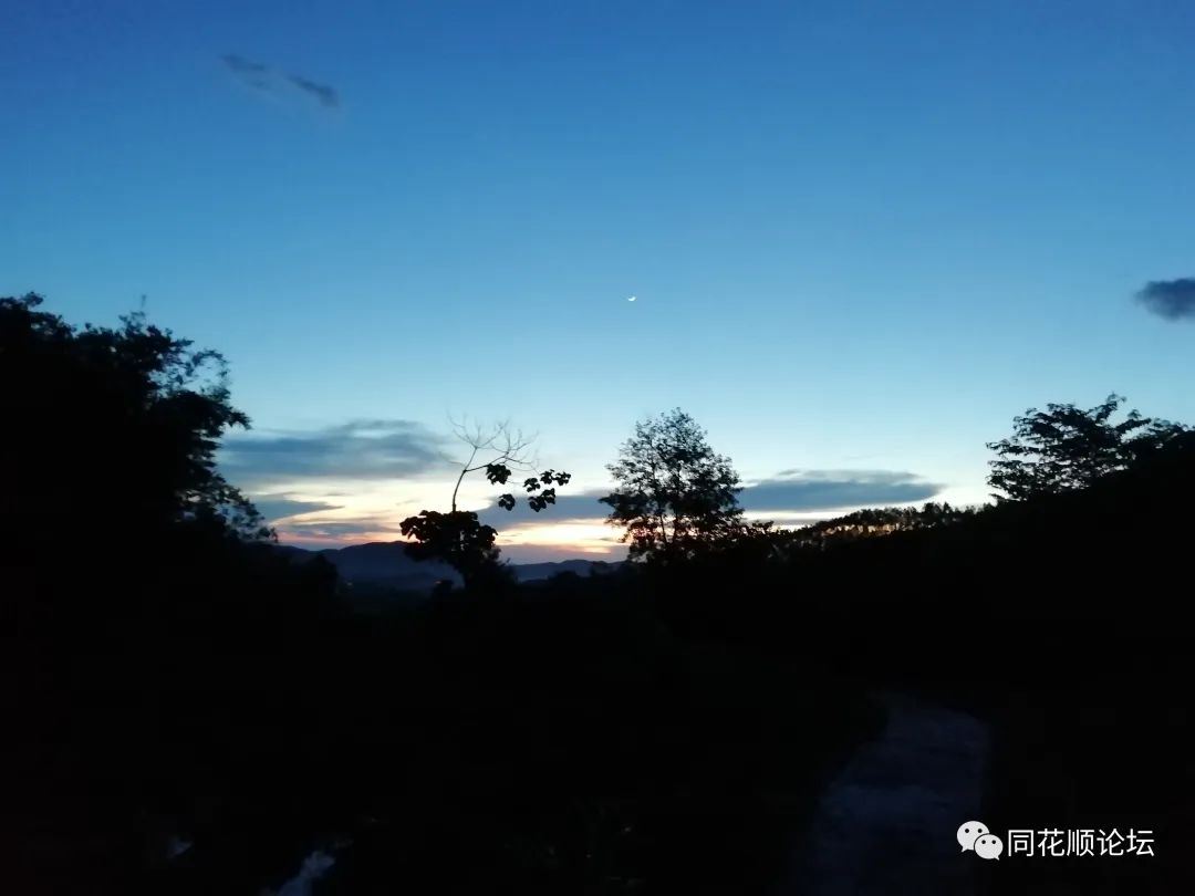 溯溪攀爬,溯溪徒步露营