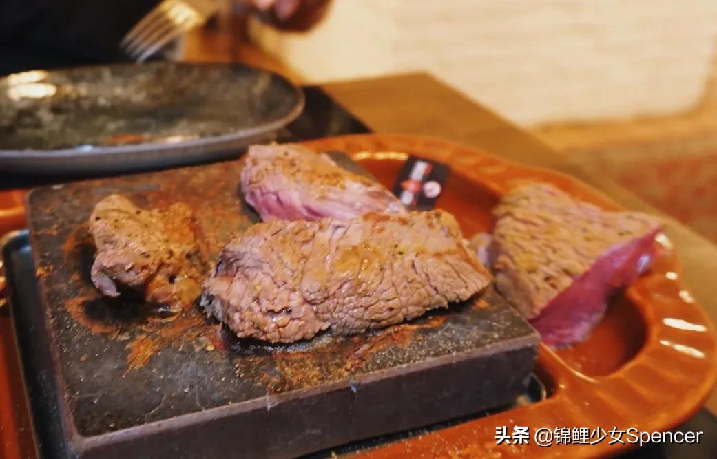 我在布达佩斯，收集了很多秋天送给你