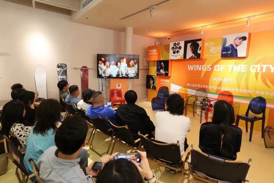 泰州这位00后女孩太厉害了！她是“成都大运会”推广曲的英文作词和主唱之一