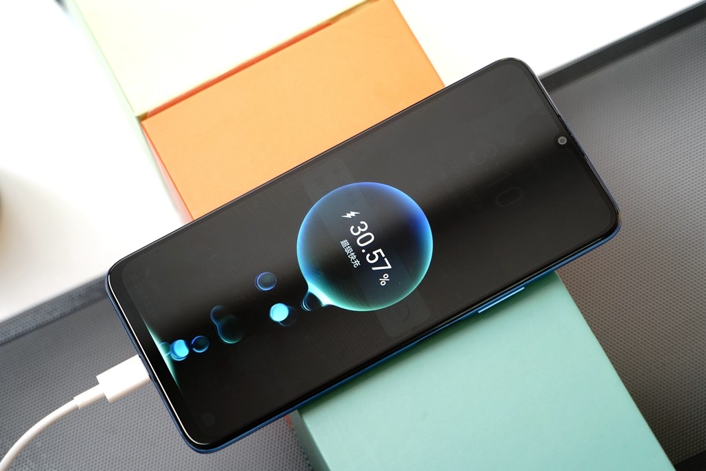 荣耀畅玩30plus测评黑色,荣耀畅玩30plus官方售价5g