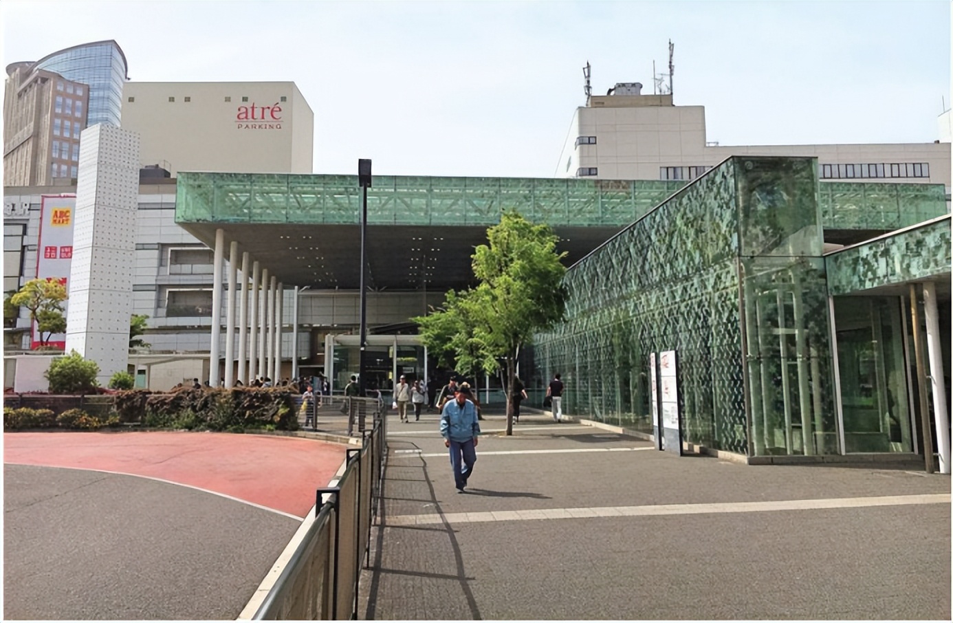 日本一打印店发明新贿赂手段，不用钱行贿，却成功拉一众政要下水