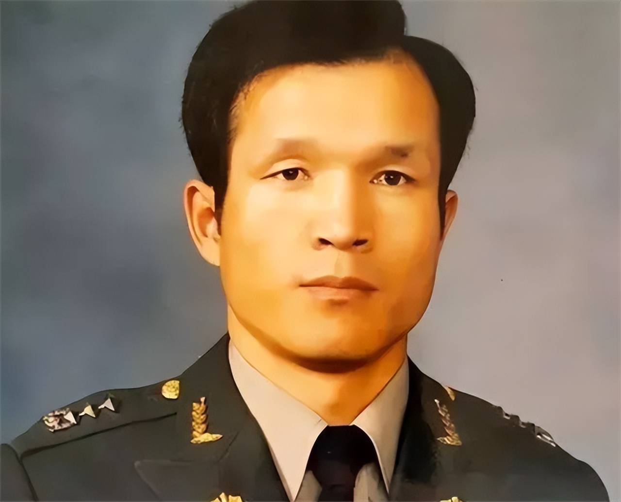 96年，韩国最强特工会见朝鲜领袖前：强忍痛苦将*听窃**器塞入尿道