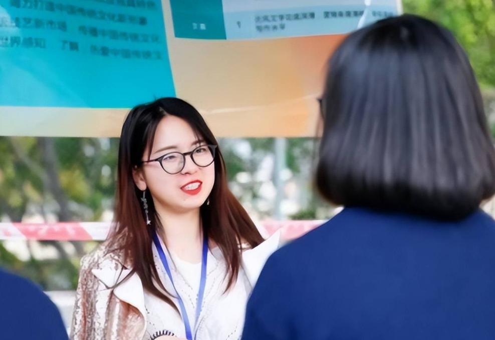 每天工作2小时就能月入3万？冷门国企员工晒工资，属实是羡慕了