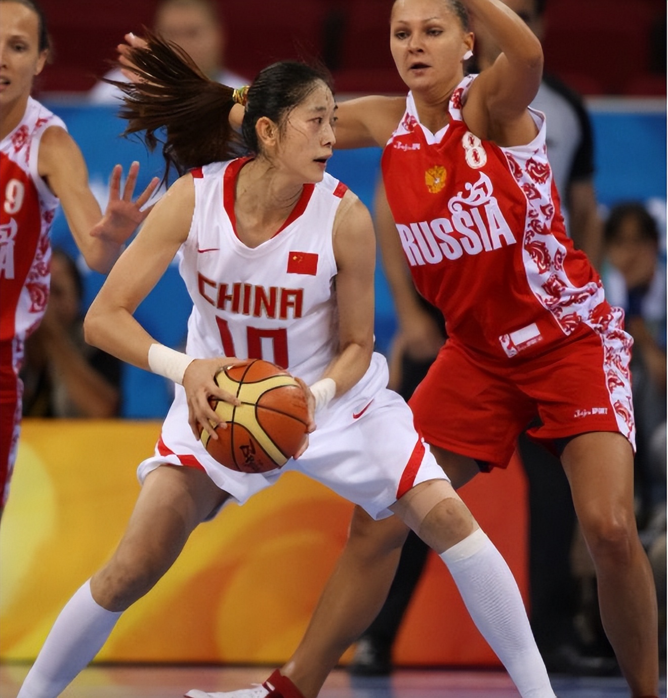 女篮颜值天花板李梦,女篮王思雨成长之路