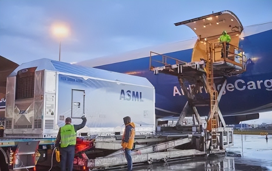 中国光刻机迎来好消息,中芯国际国产光刻机最新消息