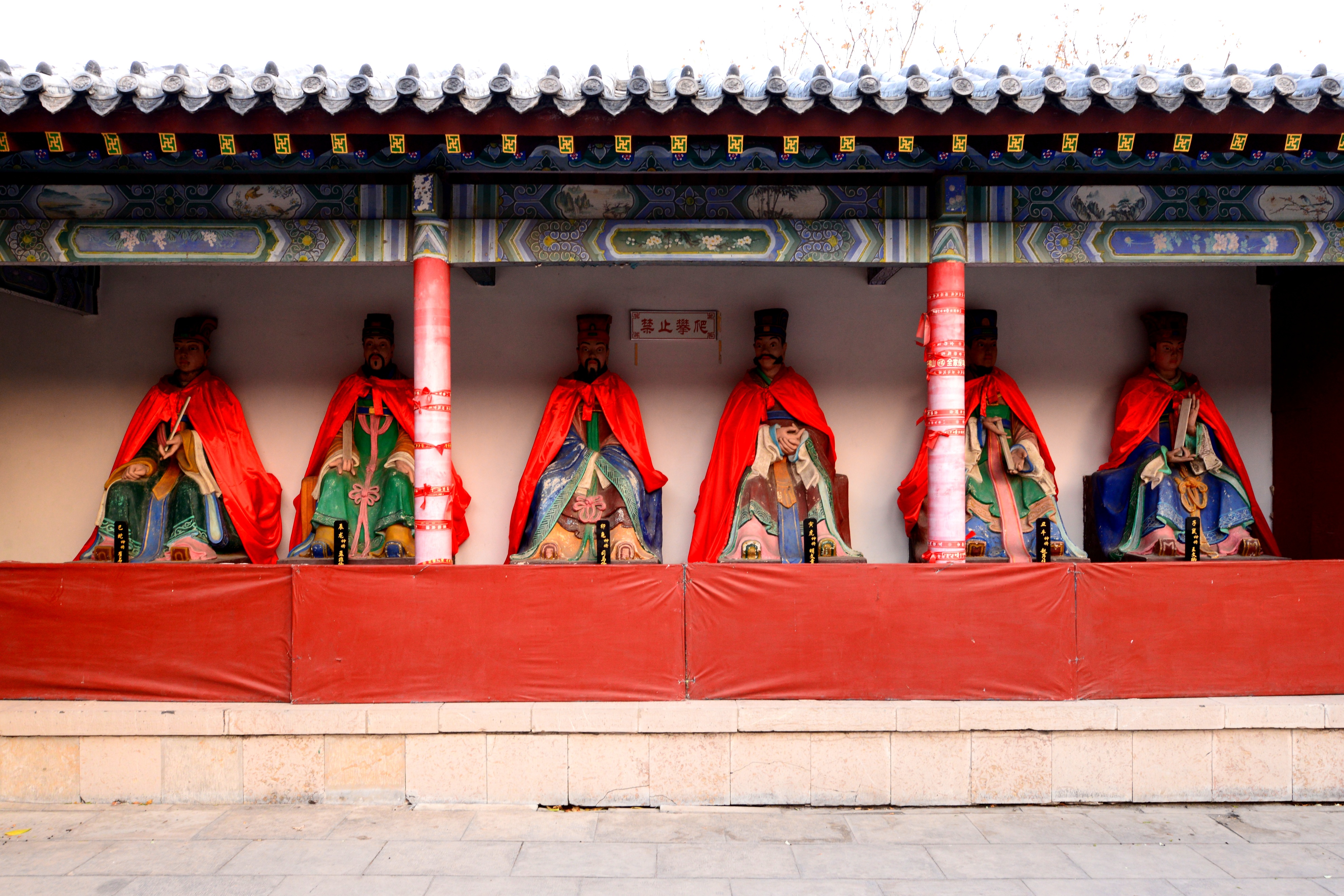 千佛山是济南三大名胜,济南三大景点千佛山