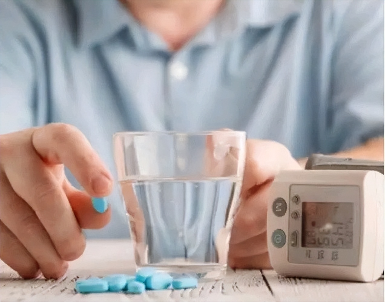 吃氨氯地平后脑梗,吃氨氯地平要忌哪三点不得脑梗