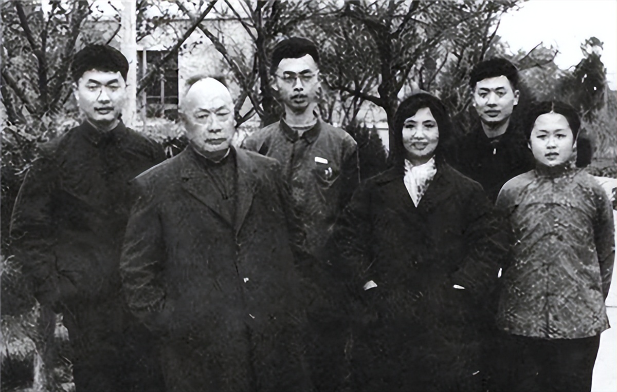 陈毅子女现状:长子身居要职,次子是少将,老三和女儿很厉害