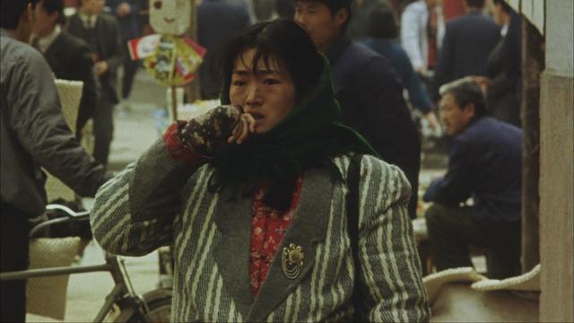 《秋菊打官司》：村长踢了男人的命根，妻子秋菊一级级上告