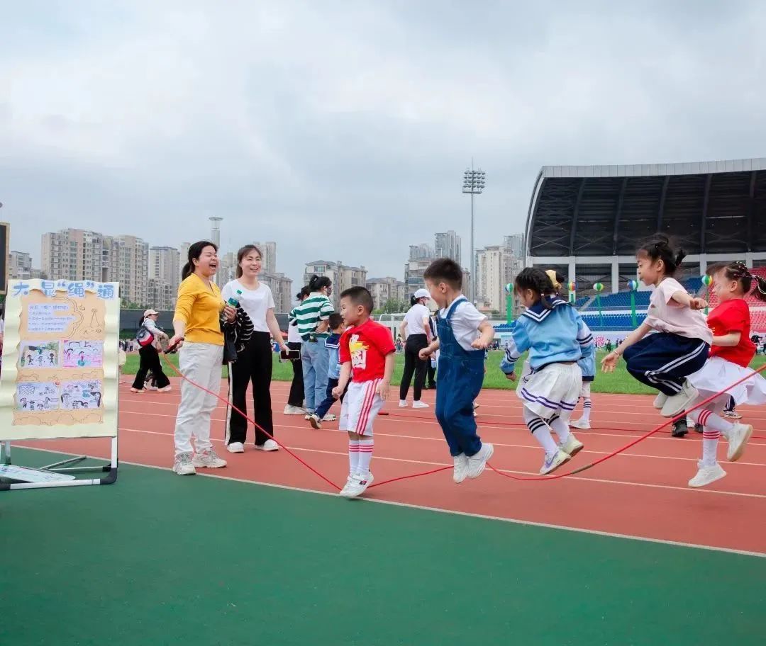 幼崽萌娃活动,运动会萌娃新颖开幕式
