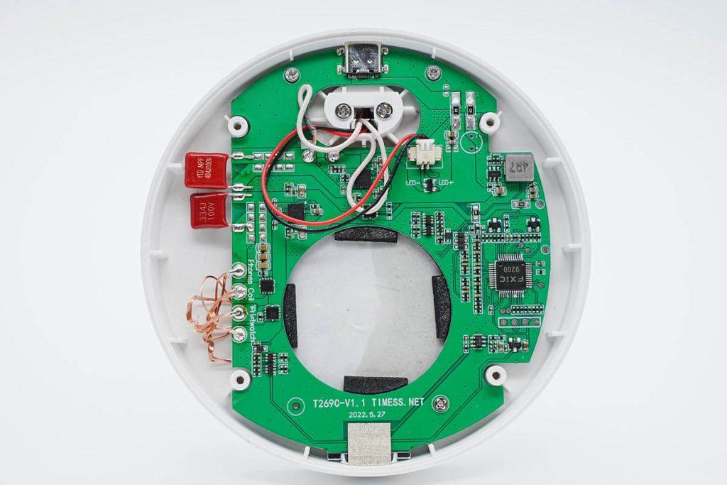 磁吸无线充电宝拆机测评,苹果原装磁吸充电器拆解