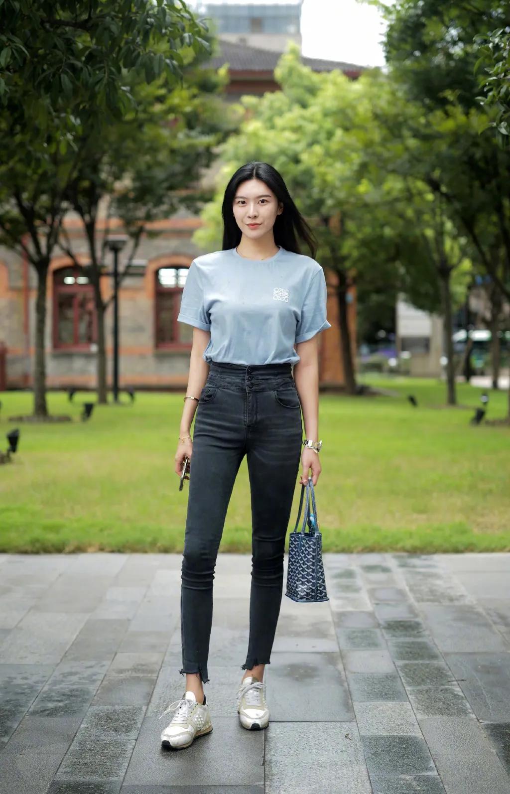 lv迷你tote包价格,戈雅tote包中号蓝色