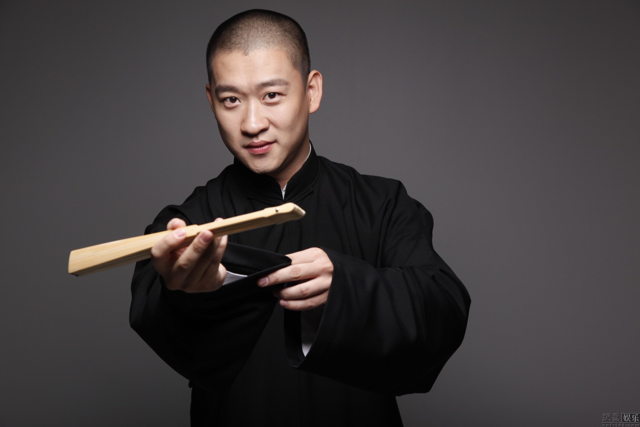 郭德纲最困难的时候曹云金离开了,曹云金背叛郭德纲后过得有多惨